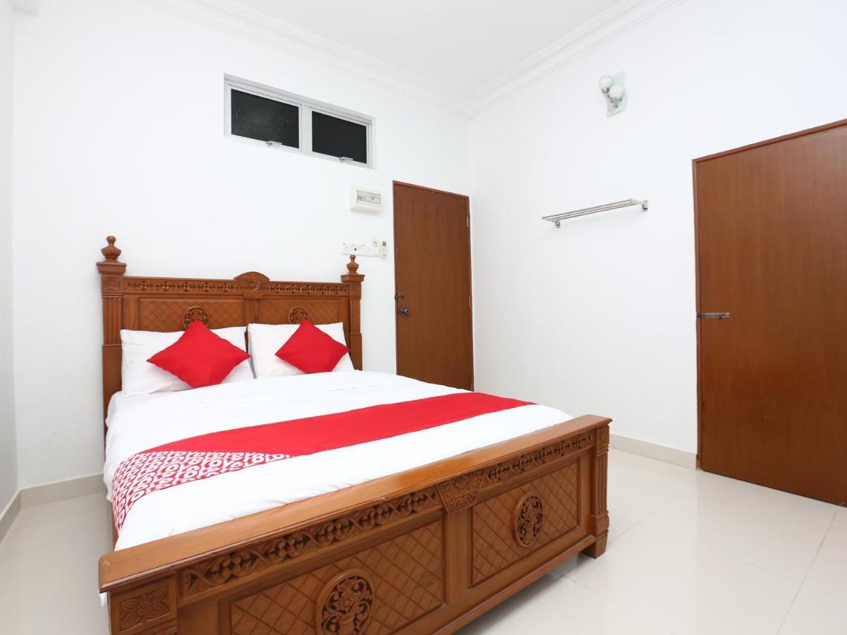 OYO 89435 Nusantara Group Hotel Jertih Exterior foto