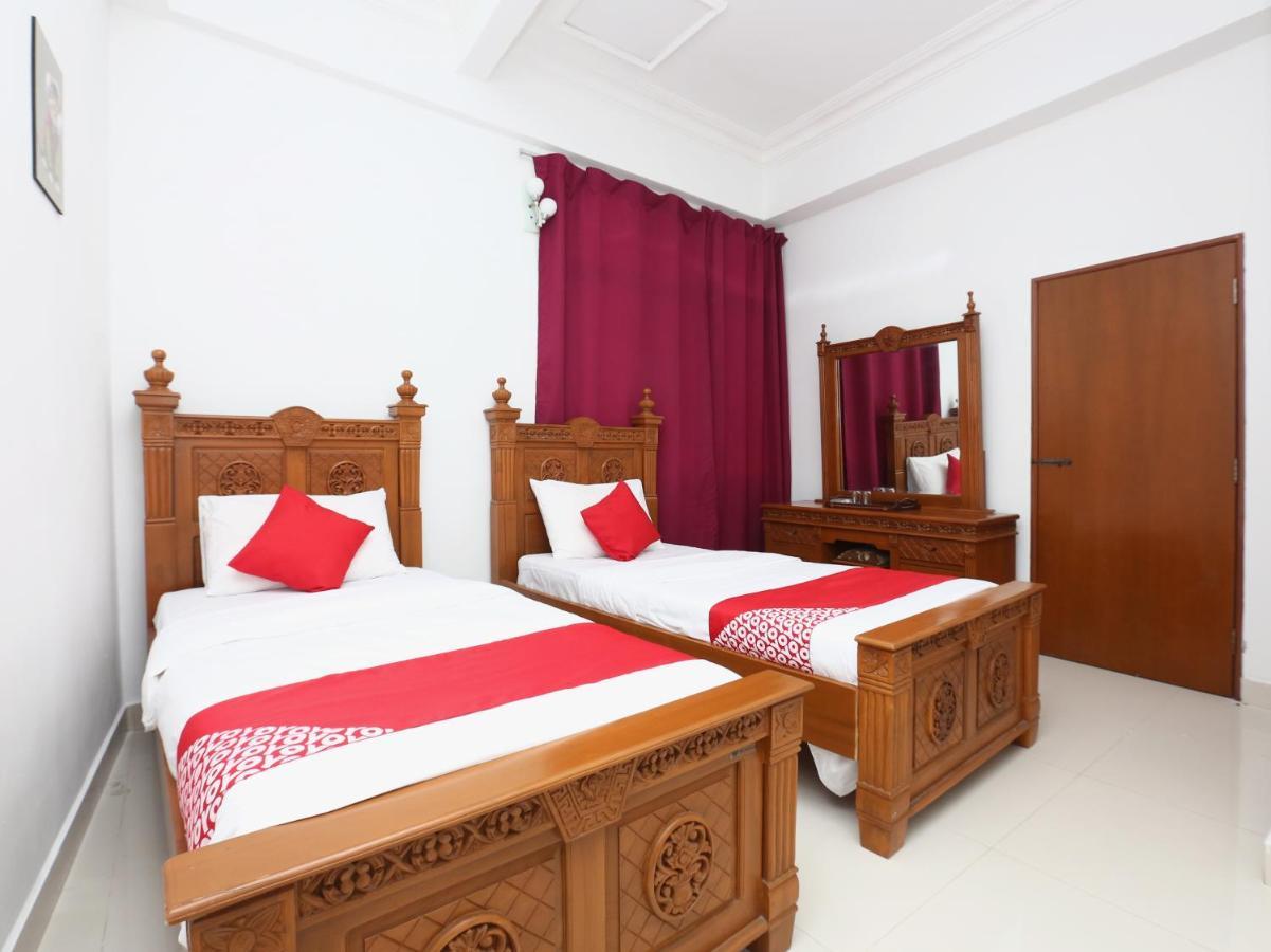 OYO 89435 Nusantara Group Hotel Jertih Exterior foto