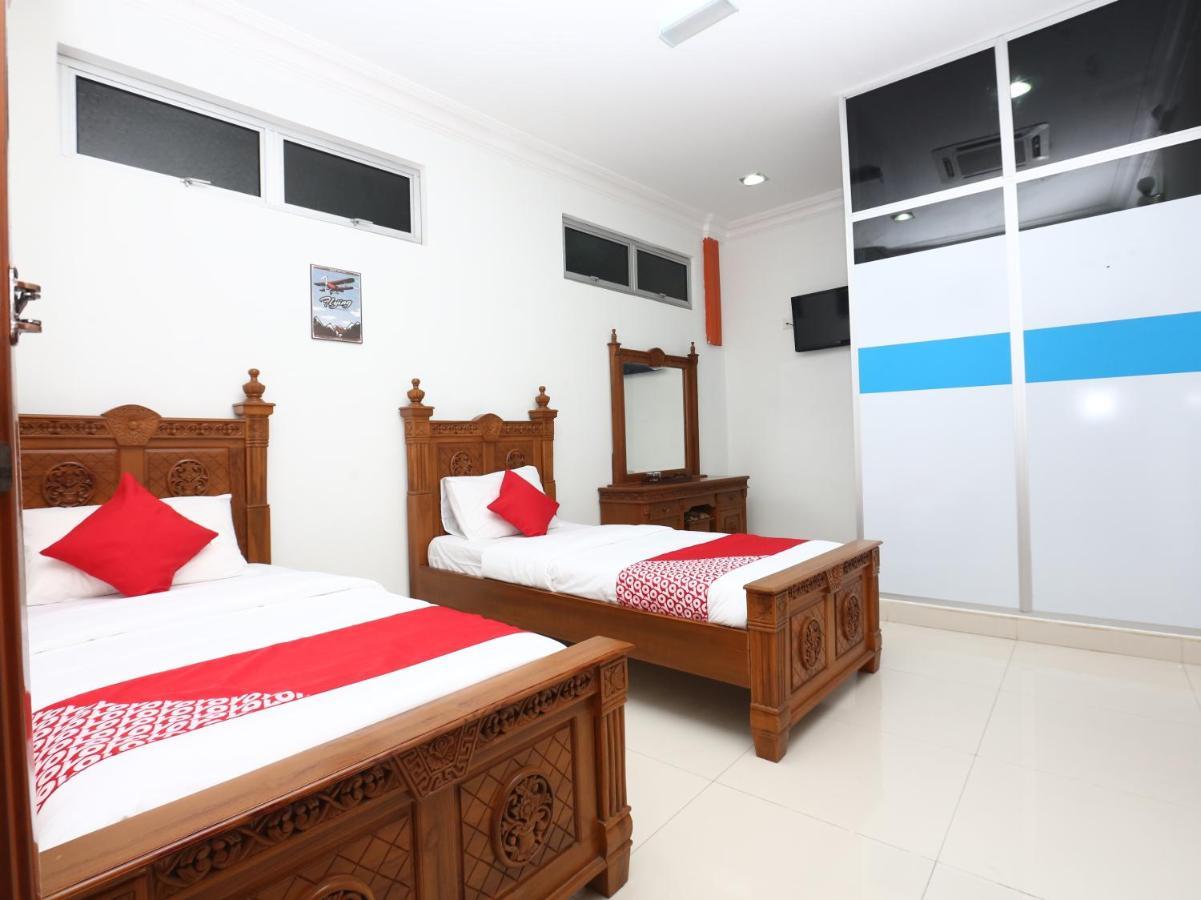 OYO 89435 Nusantara Group Hotel Jertih Exterior foto