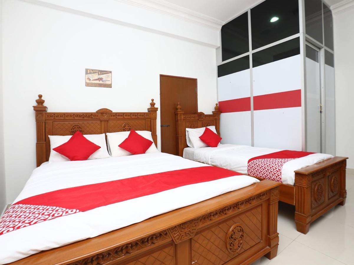 OYO 89435 Nusantara Group Hotel Jertih Exterior foto
